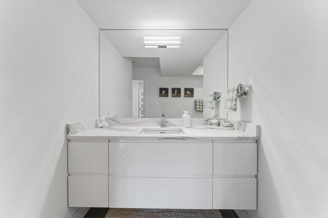 2746 Emerald Drive, Jonesboro, GA 30236