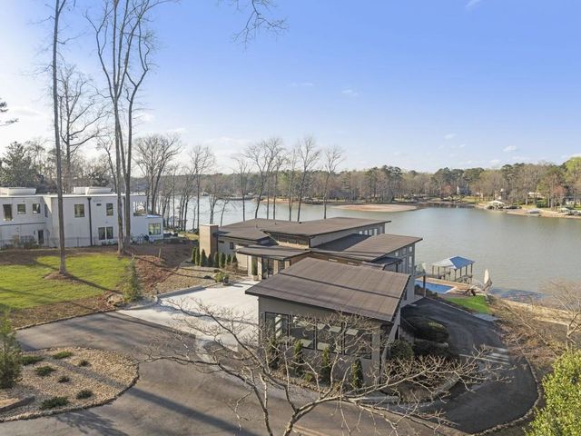 2746 Emerald Drive, Jonesboro, GA 30236