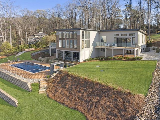 2746 Emerald Drive, Jonesboro, GA 30236