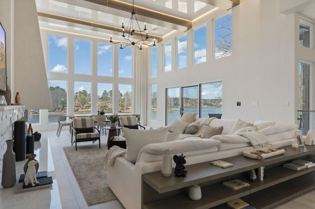 2746 Emerald Drive, Jonesboro, GA 30236