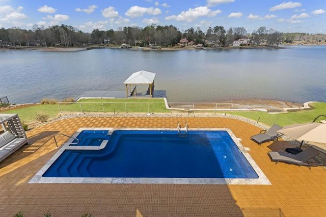 2746 Emerald Drive, Jonesboro, GA 30236