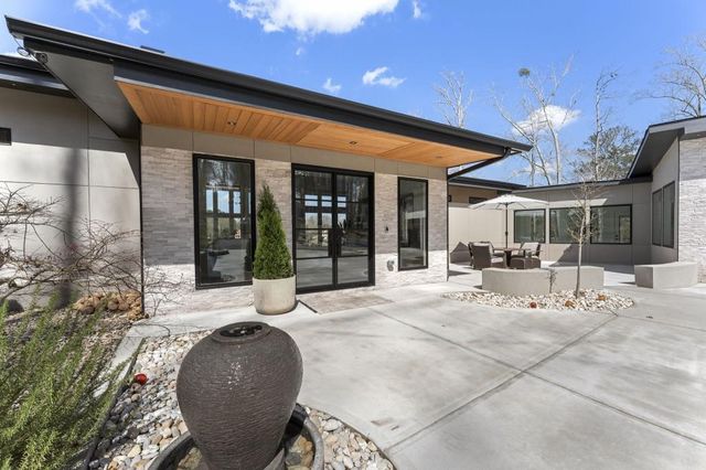 2746 Emerald Drive, Jonesboro, GA 30236