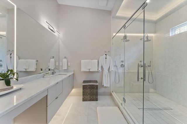 2746 Emerald Drive, Jonesboro, GA 30236