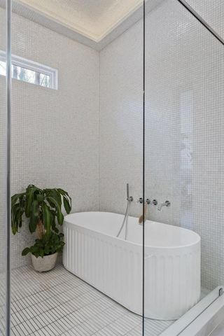 2746 Emerald Drive, Jonesboro, GA 30236