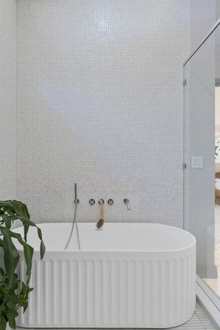 2746 Emerald Drive, Jonesboro, GA 30236