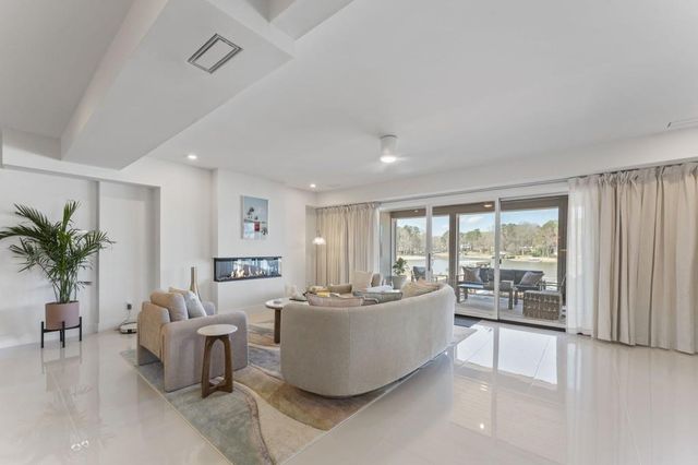 2746 Emerald Drive, Jonesboro, GA 30236