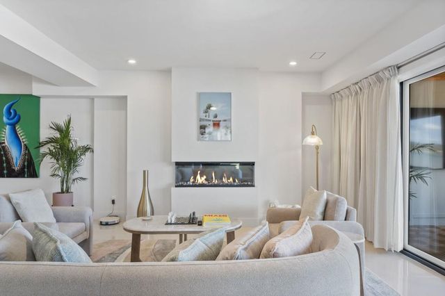 2746 Emerald Drive, Jonesboro, GA 30236