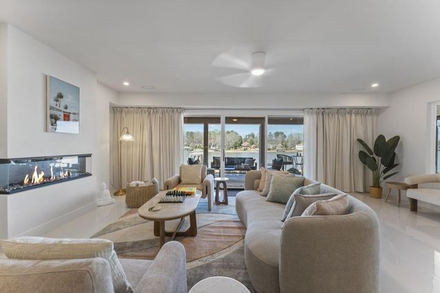 2746 Emerald Drive, Jonesboro, GA 30236