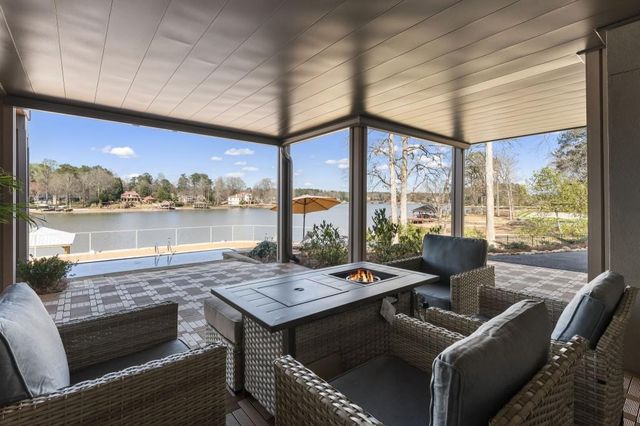 2746 Emerald Drive, Jonesboro, GA 30236