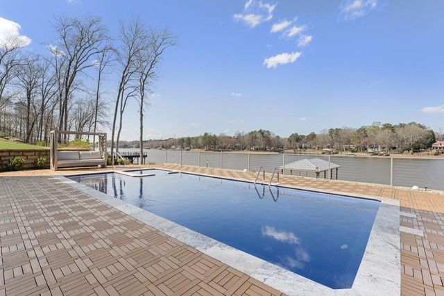 2746 Emerald Drive, Jonesboro, GA 30236