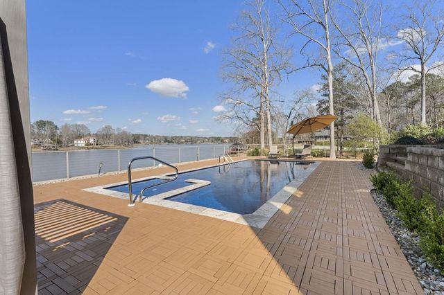 2746 Emerald Drive, Jonesboro, GA 30236