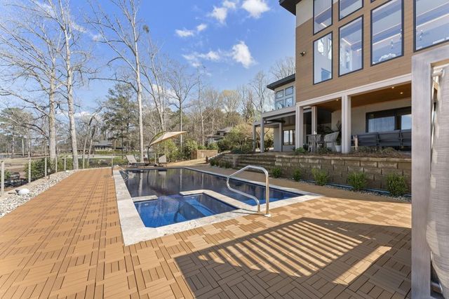 2746 Emerald Drive, Jonesboro, GA 30236