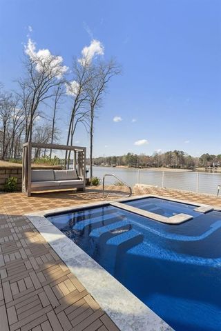 2746 Emerald Drive, Jonesboro, GA 30236