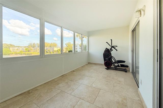 382 Wellington K 382, West Palm Beach, FL 33417