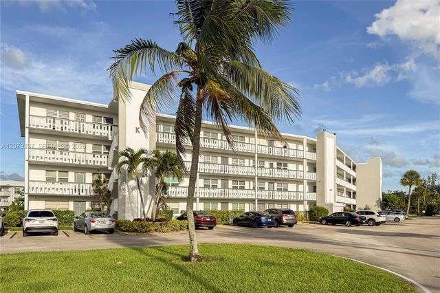382 Wellington K 382, West Palm Beach, FL 33417