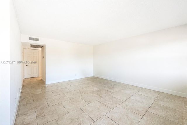 382 Wellington K 382, West Palm Beach, FL 33417