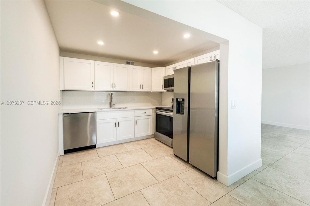 382 Wellington K 382, West Palm Beach, FL 33417