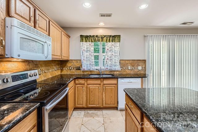 8631 Challenger Drive, Charlotte, NC 28213