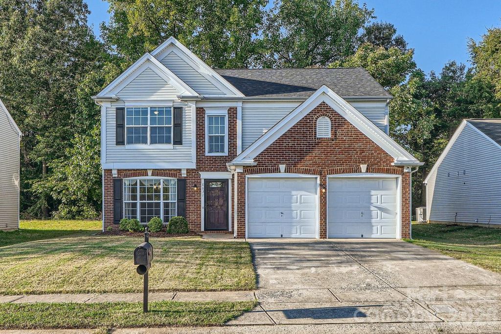8631 Challenger Drive, Charlotte, NC 28213