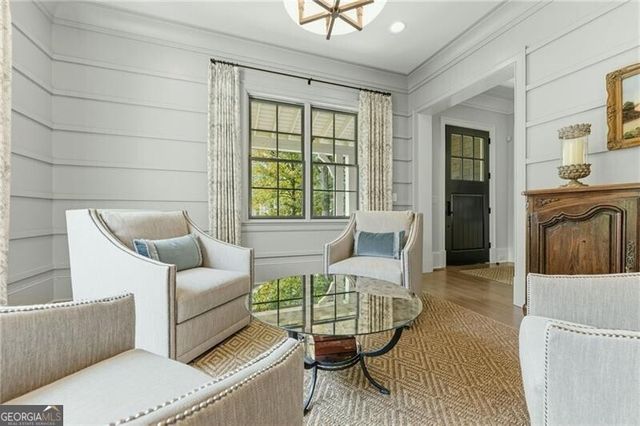 4384 Powers Ferry Road NW, Atlanta, GA 30327