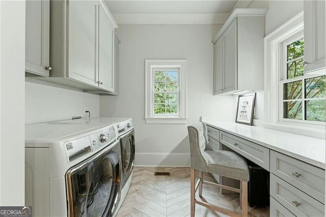 4384 Powers Ferry Road NW, Atlanta, GA 30327
