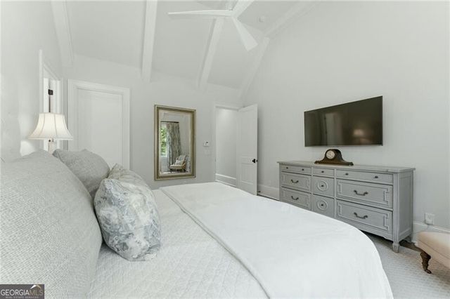 4384 Powers Ferry Road NW, Atlanta, GA 30327