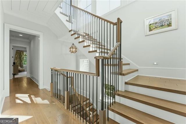 4384 Powers Ferry Road NW, Atlanta, GA 30327