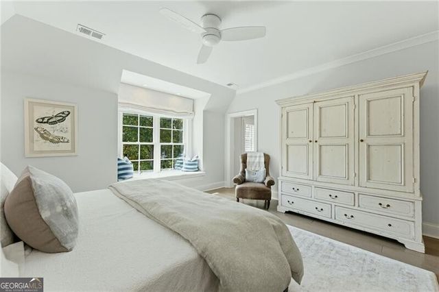 4384 Powers Ferry Road NW, Atlanta, GA 30327