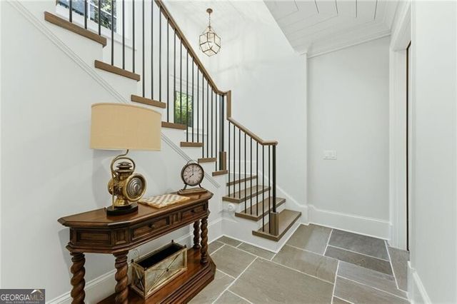4384 Powers Ferry Road NW, Atlanta, GA 30327