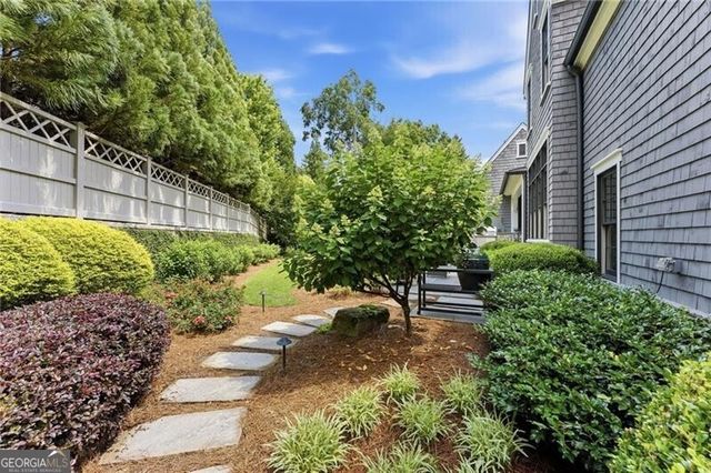 4384 Powers Ferry Road NW, Atlanta, GA 30327