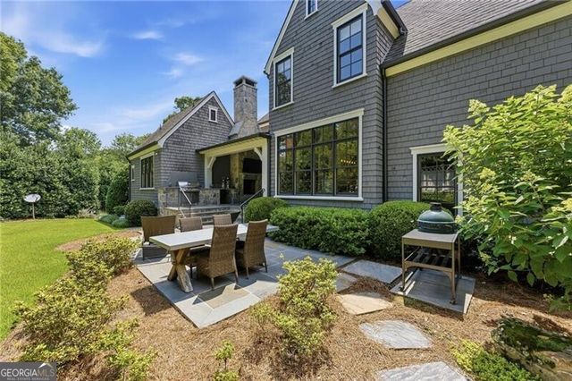 4384 Powers Ferry Road NW, Atlanta, GA 30327