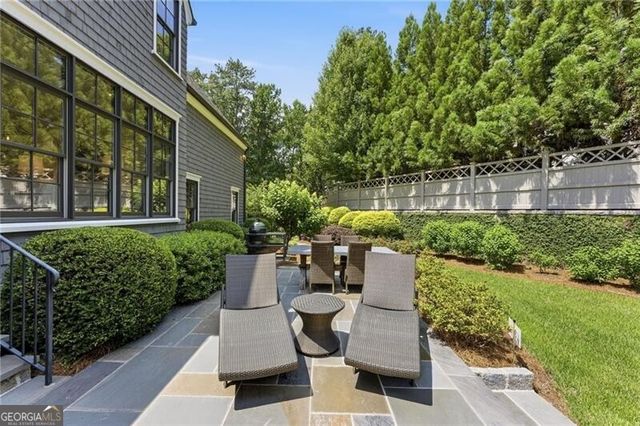 4384 Powers Ferry Road NW, Atlanta, GA 30327