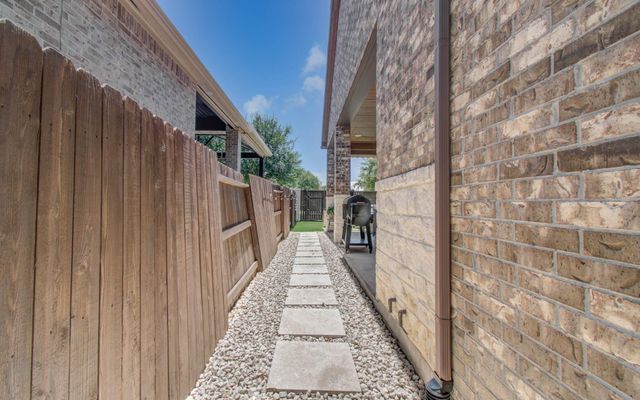 17915 Olde Oaks Estate Court, Cypress, TX 77433