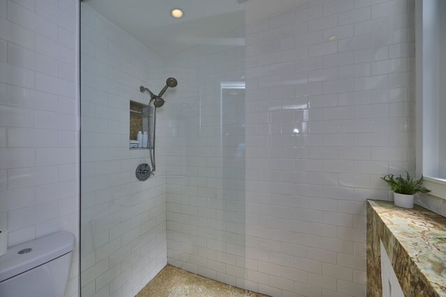 35 Saratoga Street 1, Boston, MA 02128