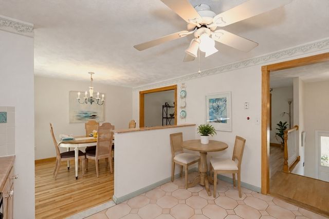 179 Fox Hill Rd, Burlington, MA 01803