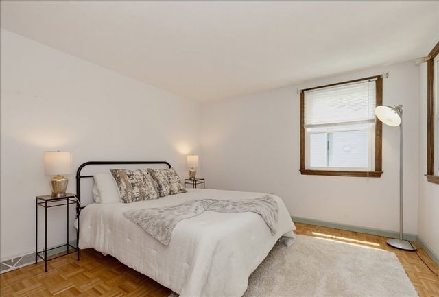 179 Fox Hill Rd, Burlington, MA 01803