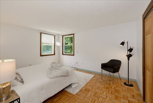 179 Fox Hill Rd, Burlington, MA 01803
