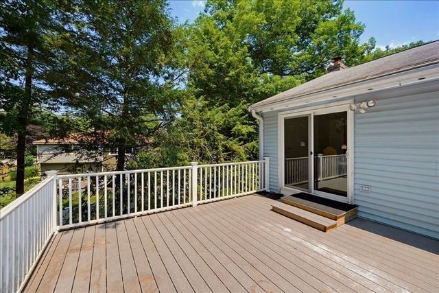 179 Fox Hill Rd, Burlington, MA 01803