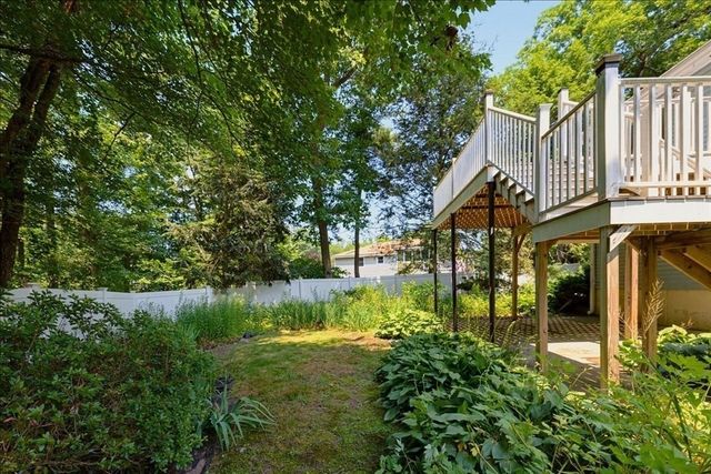 179 Fox Hill Rd, Burlington, MA 01803