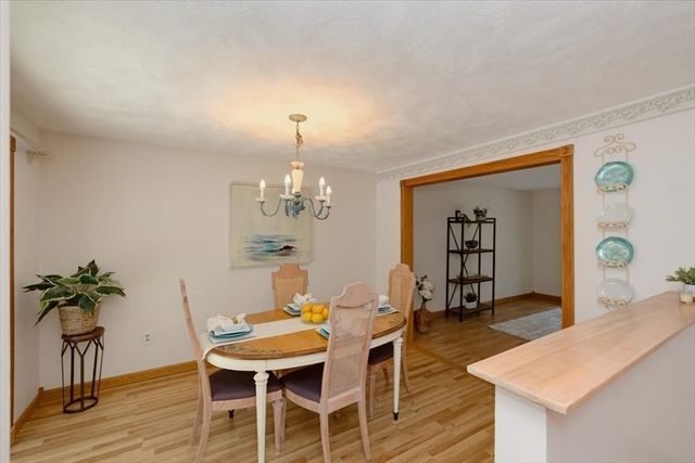179 Fox Hill Rd, Burlington, MA 01803