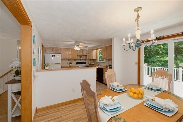 179 Fox Hill Rd, Burlington, MA 01803