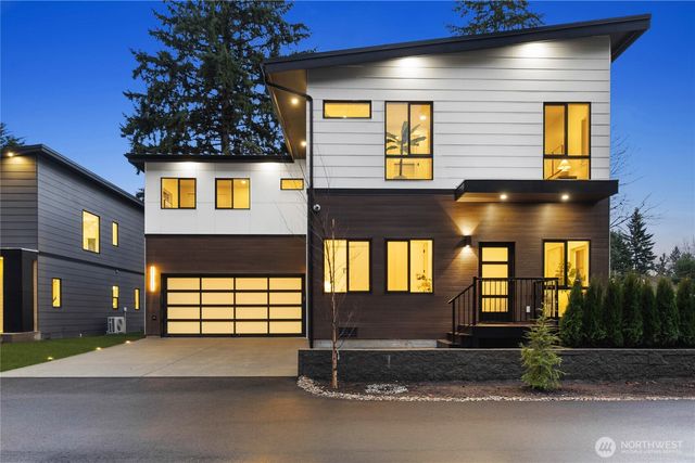 10416 130th Avenue NE, Kirkland, WA 98033