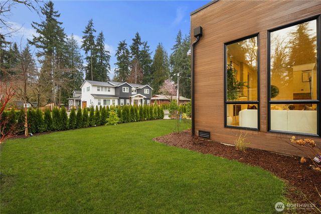 10416 130th Avenue NE, Kirkland, WA 98033