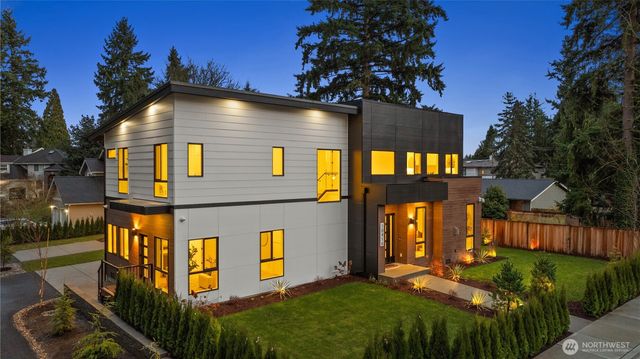 10416 130th Avenue NE, Kirkland, WA 98033