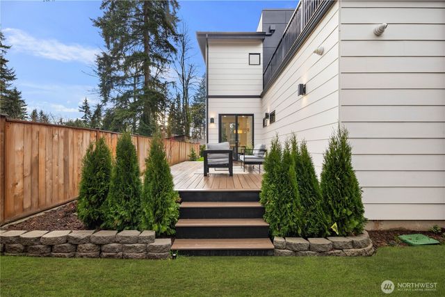10416 130th Avenue NE, Kirkland, WA 98033
