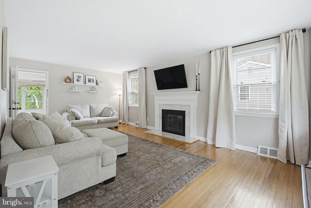 336 YARNALL DR, Springfield, PA 19064