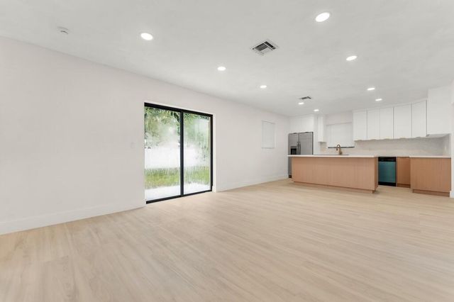 6572 Pierce Street, Hollywood, FL 33024