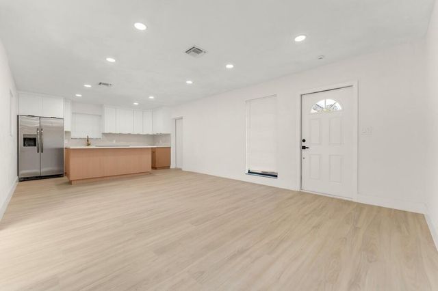 6572 Pierce Street, Hollywood, FL 33024