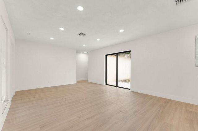 6572 Pierce Street, Hollywood, FL 33024