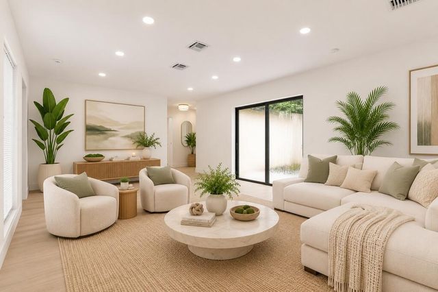 6572 Pierce Street, Hollywood, FL 33024